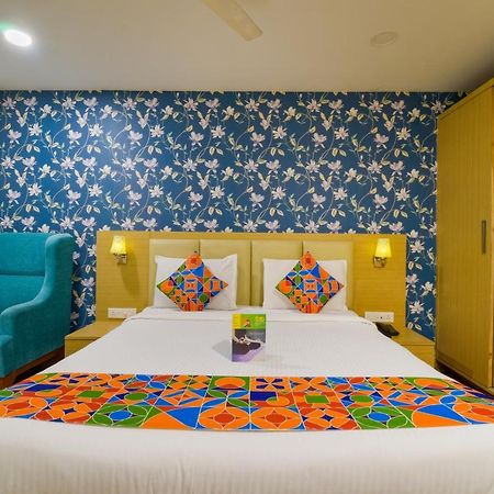 Hotel Raintr33 Hyderabad Eksteriør billede